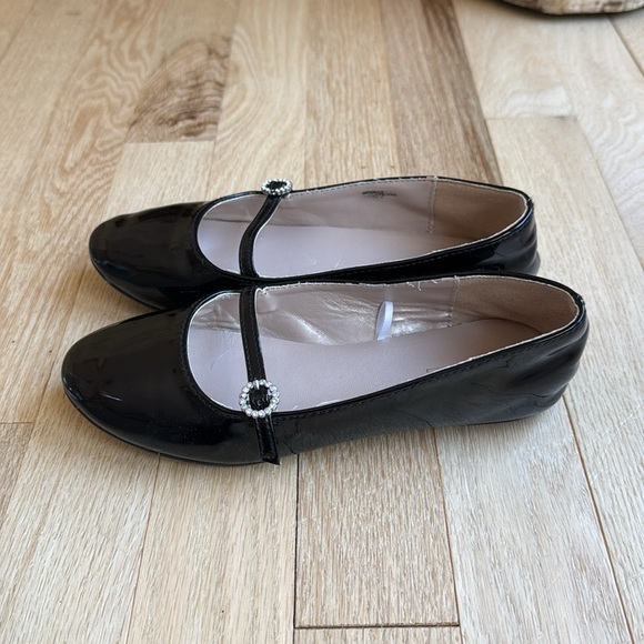 Children’s Place Dress Shoes - Picture 2 of 4